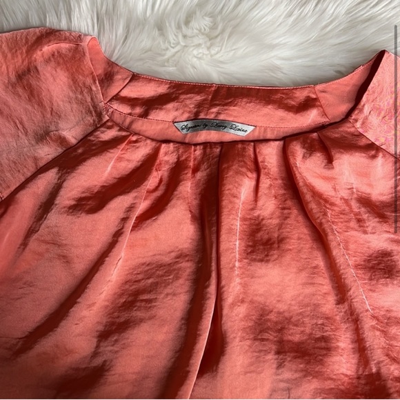 SIGNATURE BY LARRY LEVINE | Coral 🪸 Pink Flutter Sleeve Top - Picture 7 of 9